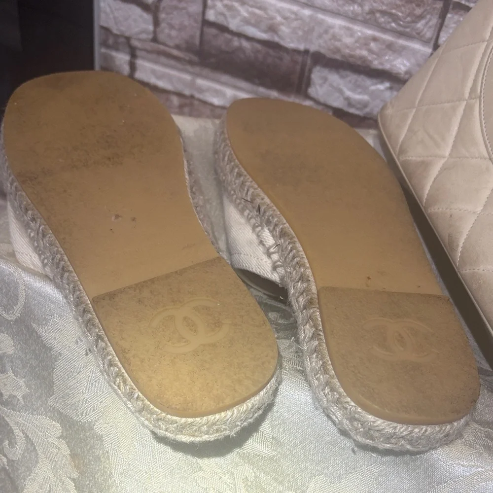 CHANEL Cream Canvas Espadrille Slide with Black Toe